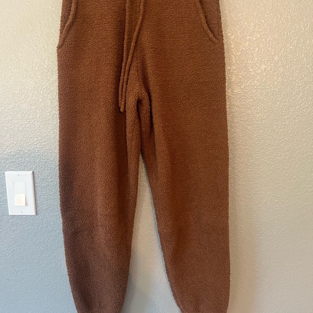4/10 Cozy Brown Joggers with Relaxed Fit